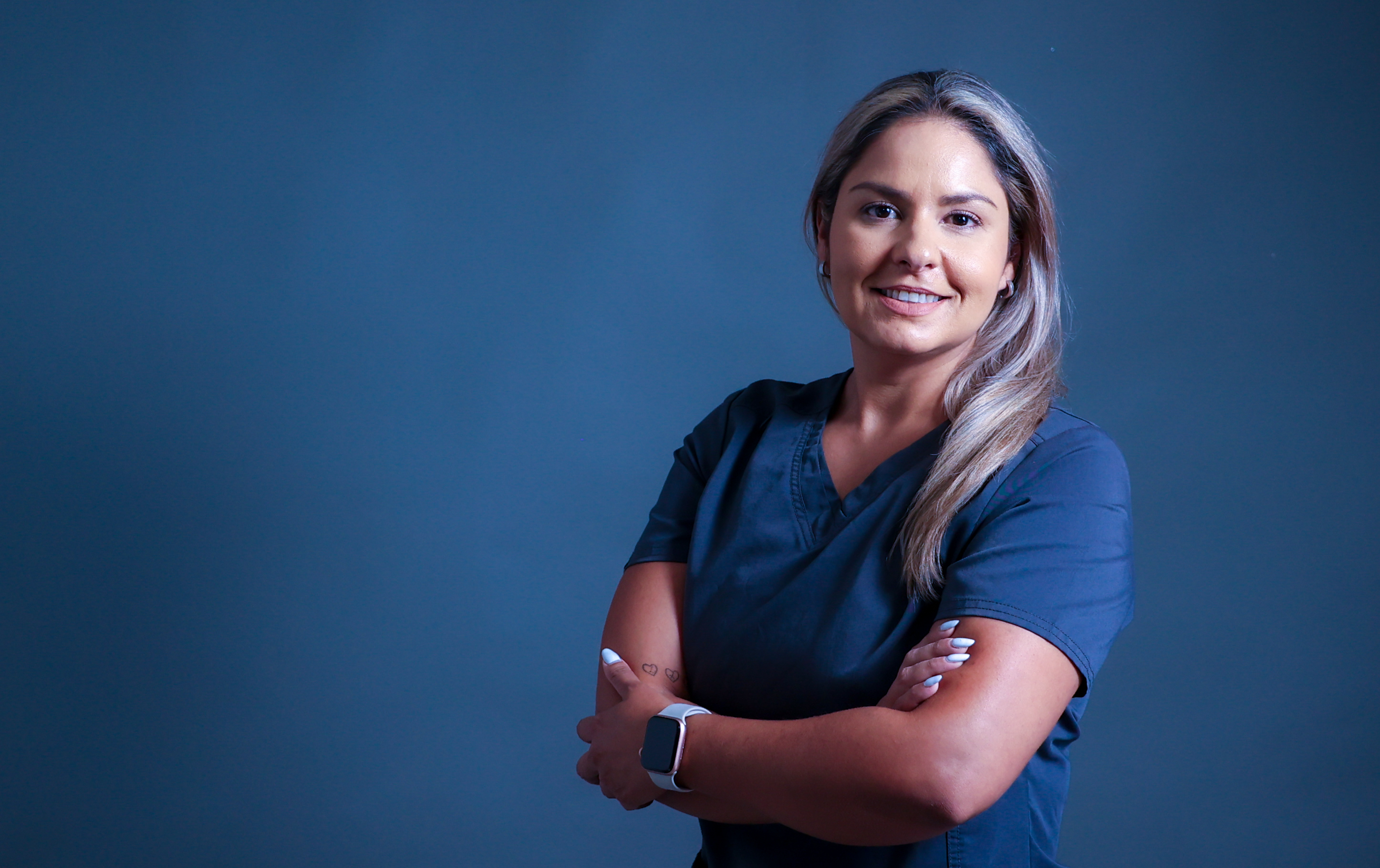 Dra. Alexandra Alfaro, odontóloga especialista en implantes dentales en Ensenada